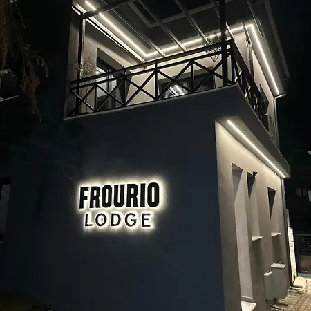 Frourio α2 アパート ラリサ